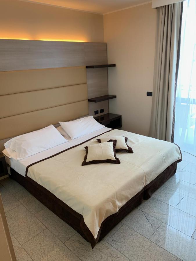 Hotel San Carlo Lignano Sabbiadoro Eksteriør billede