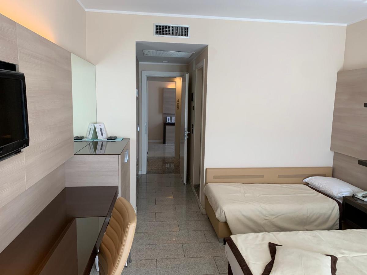 Hotel San Carlo Lignano Sabbiadoro Eksteriør billede
